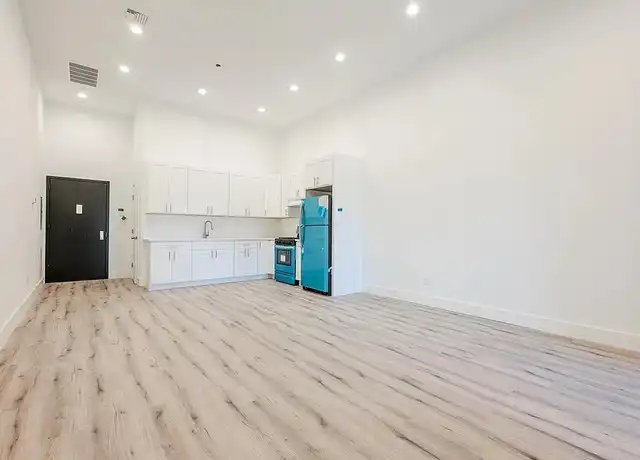 Property at 316 Fulton Ave, Hempstead, NY, 11550, 1 bed, 1 bath, [object Object]
