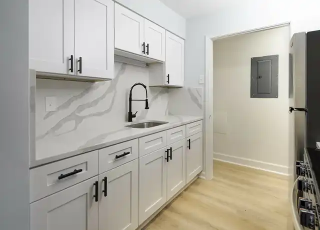 Property at Elmwood Lofts - 1003 Elmwood Ave, Columbia, SC, 29201, 1 bed, 1 bath, [object Object]