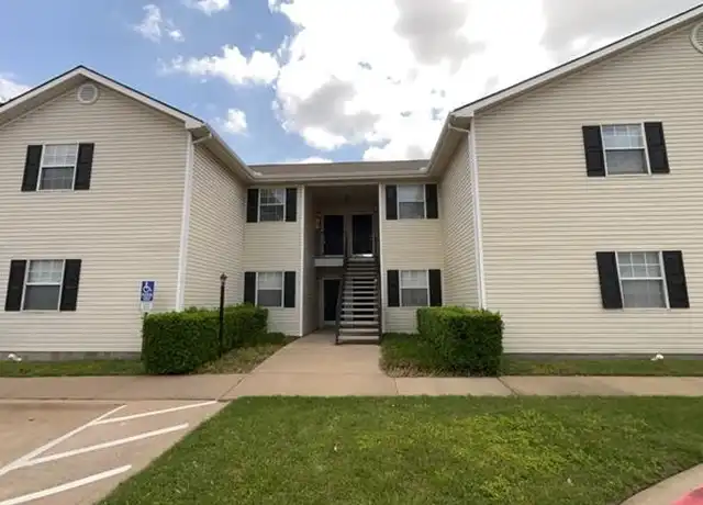 Property at 125 NE Johnson Ave Unit 10, Burleson, TX, 76028, 2 beds, 2 baths, [object Object]
