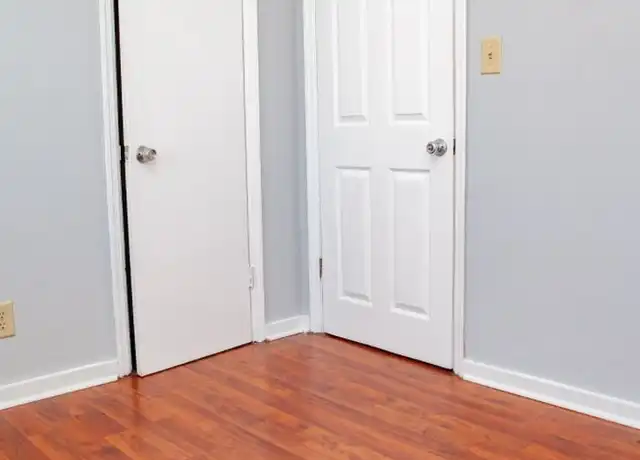 Property at 12 Sheppard St Unit B, Charleston, SC, 29403, 3 beds, 1 bath, [object Object]