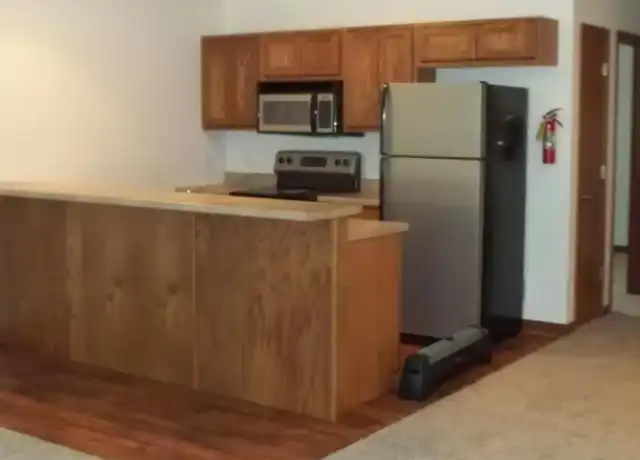 Property at 609 1st Ave SW Unit D, Cedar Rapids, IA, 52405, 2 beds, 2 baths, [object Object]