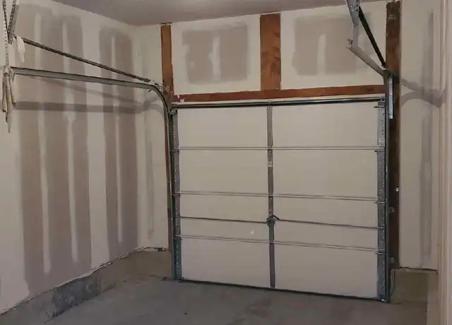 Property at 425d Hawthorne Blvd, Warrensburg, MO, 64093, 2 beds, 2.5 baths, [object Object]