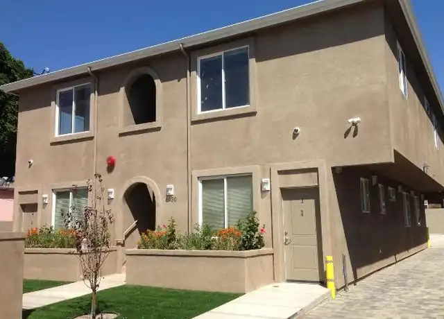 Property at 6950 Simpson Ave, North Hollywood, CA, 91605, 2 beds, 2 baths, [object Object]