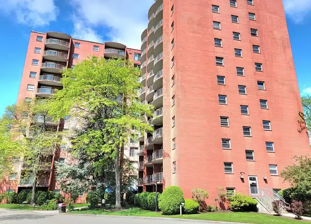 Property at 115 W Squantum St #1011, Quincy, MA, 02171, 2 beds, 1 bath, [object Object]