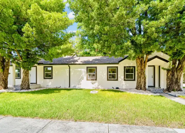 Property at 1102 58th St S Unit 2, Gulfport, FL, 33707, 2 beds, 1 bath, [object Object]