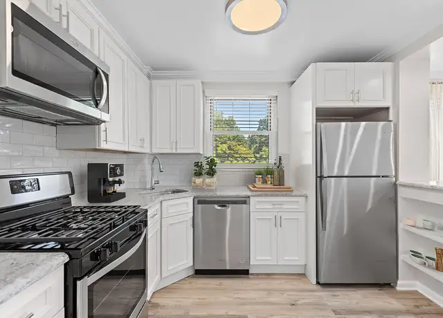 Photo of 36 Hawthorne Pl, Montclair, NJ 07042