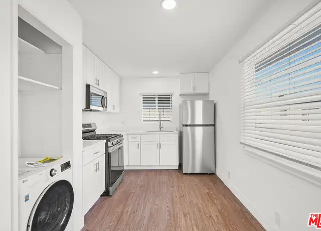 Property at 530 Almond Ave, Long Beach, CA, 90802, 1 bed, 1 bath, [object Object]