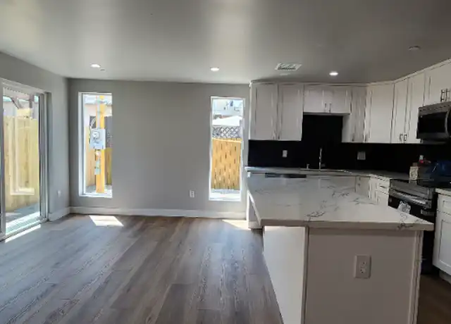 Property at 2407 Redondo Blvd Unit B, Los Angeles, CA, 90016, 1 bed, 1 bath, [object Object]