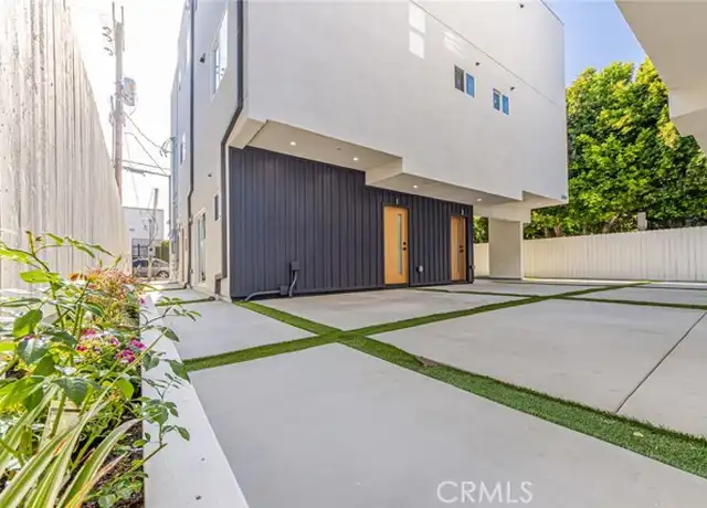 Property at 5251 Agnes Ave Unit 2, Valley Village, CA, 91607, 4 beds, 4 baths, [object Object]