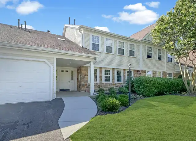 Property at 71 Larch Ct Unit B, Schaumburg, IL, 60193, 2 beds, 1 bath, [object Object]