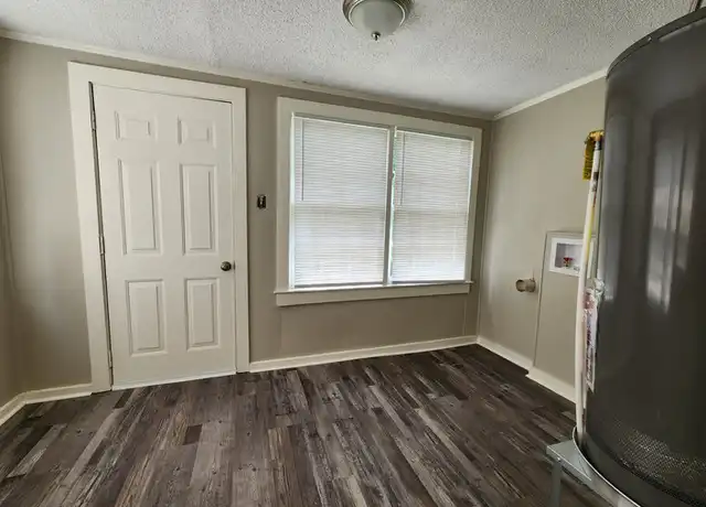 Property at 1708 Green Meadow Dr, Little Rock, AR, 72204, 3 beds, 1 bath, [object Object]