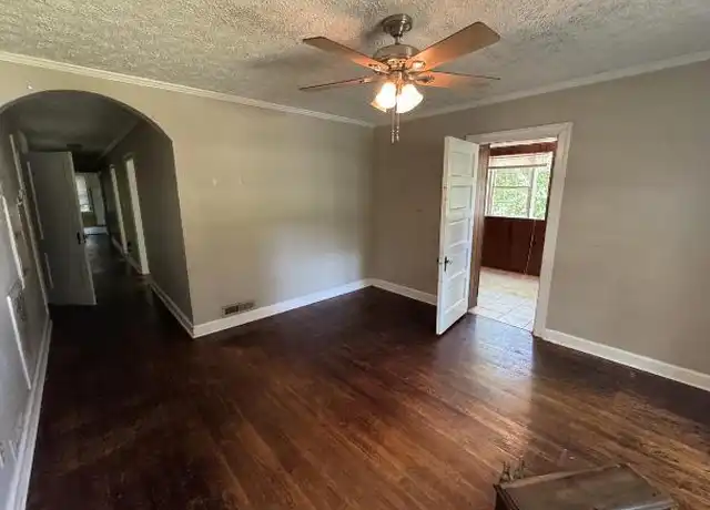 Property at 111 E Screven St, Milledgeville, GA, 31061, 2 beds, 1 bath, [object Object]