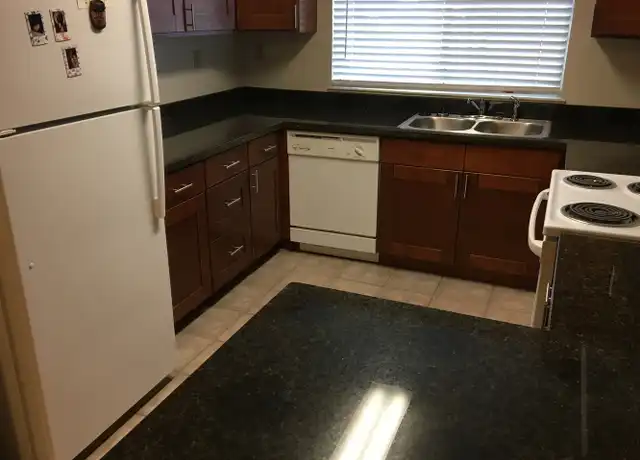 Property at 1480 W Main St Apt 11, Ripon, CA, 95366, 1 bed, 1 bath, [object Object]