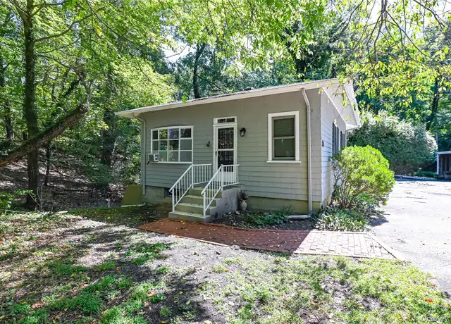 Property at 139 Cove Neck Rd, Oyster Bay, NY, 11771, 2 beds, 1 bath, [object Object]