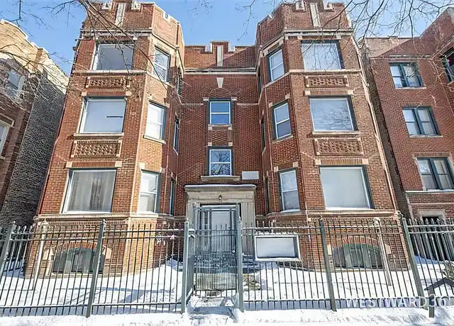 Property at 7831 S Kingston Ave Unit 2, Chicago, IL, 60649, 2 beds, 1 bath, [object Object]