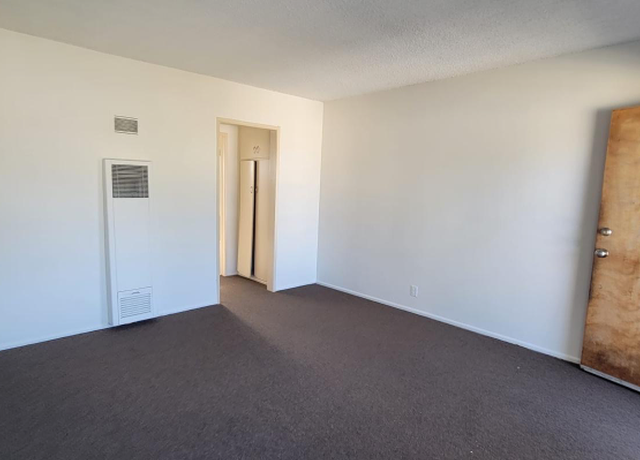 Photo of 9315 San Vincente Ave Unit B, South Gate, CA 90280