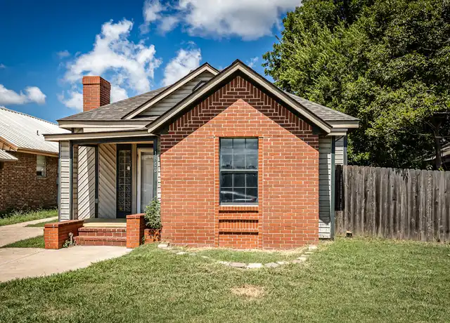 Property at 1813 SW B Ave, Lawton, OK, 73501, 3 beds, 1.5 baths, [object Object]