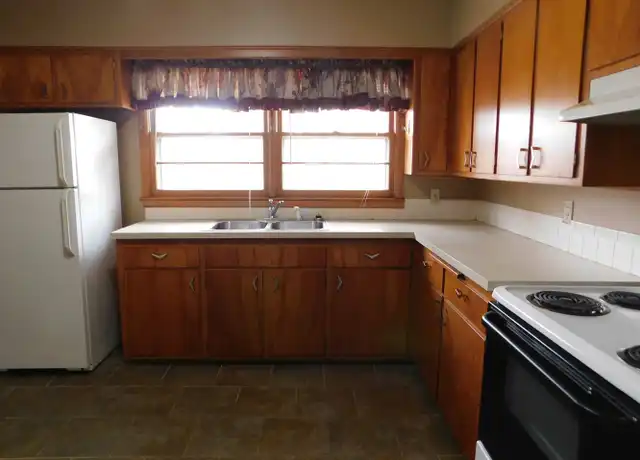Property at 1710 Lawndale Ave, El Dorado, KS, 67042, 2 beds, 1 bath, [object Object]