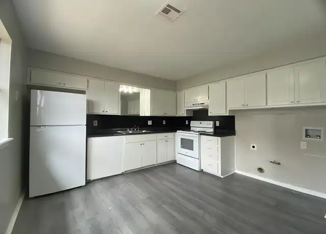 Property at 7001 NW 12th St Unit 7009, Oklahoma City, OK, 73127, 2 beds, 1 bath, [object Object]