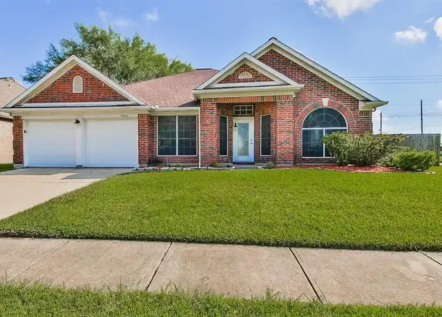 Property at 15623 Contender Ln, Friendswood, TX, 77546, 4 beds, 2 baths, [object Object]