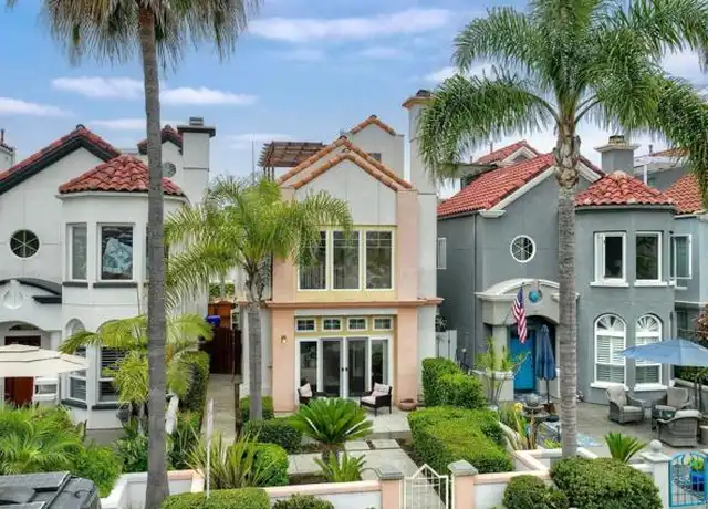 Property at 489 N Cleveland St, Oceanside, CA, 92054, 3 beds, 2.5 baths, [object Object]