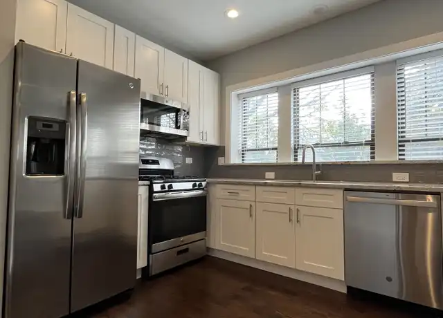 Property at 1752 W Summerdale Ave Unit 2, Chicago, IL, 60640, 2 beds, 2 baths, [object Object]