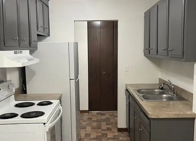 Property at 3404 Emerson Ave S Unit 204, Minneapolis, MN, 55408, 2 beds, 1 bath, [object Object]