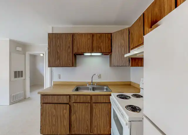 Property at 213 Ehlinger Dr, Bryan, TX, 77801, 2 beds, 1 bath, [object Object]