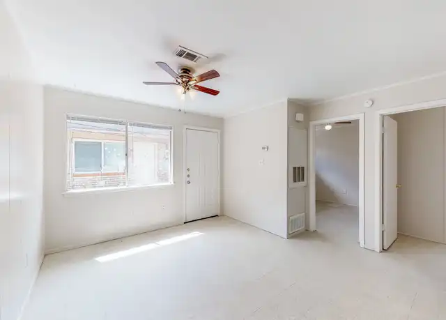 Property at 213 Ehlinger Dr, Bryan, TX, 77801, 2 beds, 1 bath, [object Object]