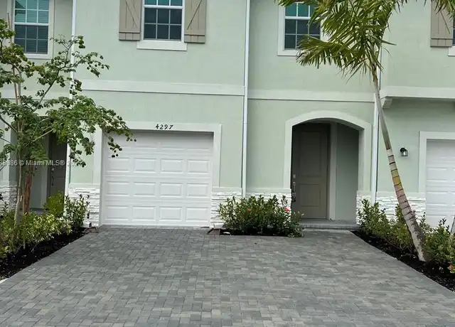 Property at 4297 Hammock Grove Dr Unit 4297, Greenacres, FL, 33467, 4 beds, 2.5 baths, [object Object]