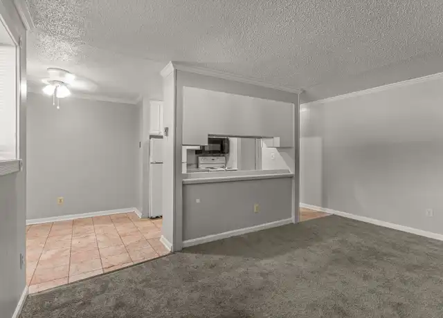 Property at 21641 Hillside Dr Unit 21641 Hillside 3D, Clinton Twp, MI, 48035, 2 beds, 1 bath, [object Object]