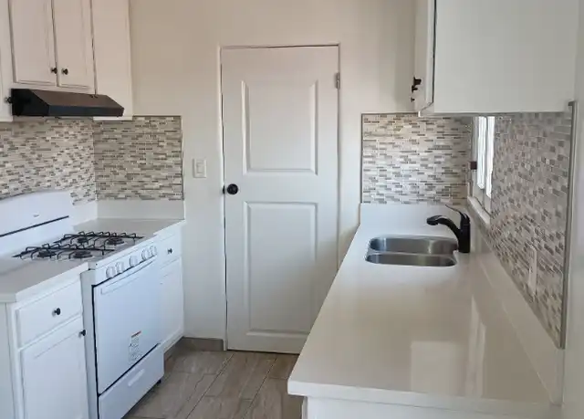 Property at 7125 Stafford Ave Unit 5, Huntington Park, CA, 90255, 1 bed, 1 bath, [object Object]