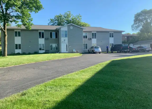 Property at 1300 Washington Ave Unit 12, Baraboo, WI, 53913, 2 beds, 1 bath, [object Object]