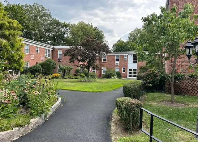 Property at 2 Wildwood Rd, Hartsdale, NY, 10530, 2 beds, 2 baths, [object Object]
