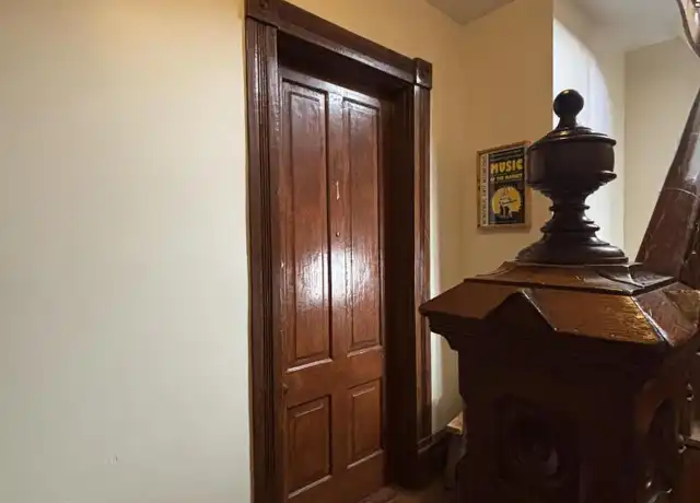 Property at 509 E Third St, Lexington, KY, 40508, 1 bed, 1 bath, [object Object]