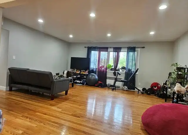 Property at 166 Morningside Ln Unit 1st FL, Palisades Park, NJ, 07650, 3 beds, 2 baths, [object Object]