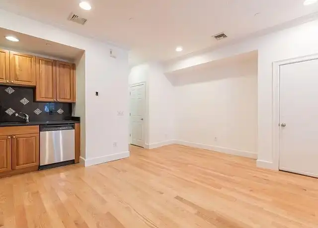 Property at 82 E Brookline St Unit 1, Boston, MA, 02118, 1 bed, 1 bath, [object Object]