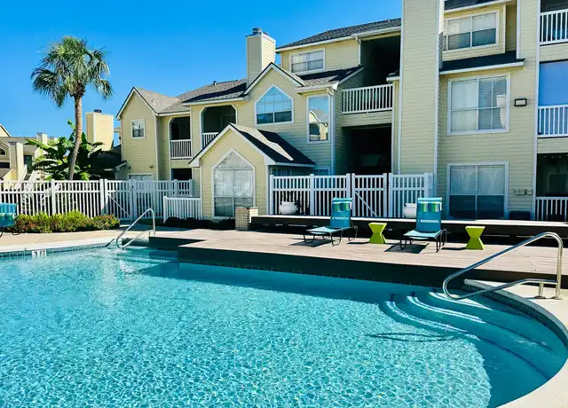 Property at Broadwater Apartments - 6315 Central City Blvd, Galveston, TX, 77551, 1-2 bed, 1-2 bath, [object Object]