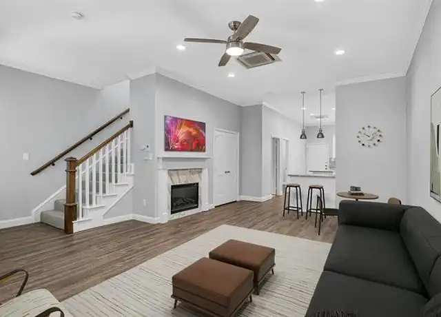 Property at 410 Fulton St Unit 104, Denton, TX, 76201, 5 beds, 3 baths, [object Object]