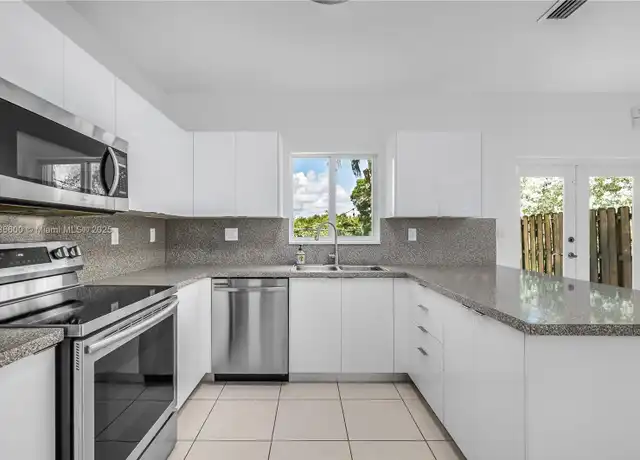 Property at 942 SW 147th Ct, Miami, FL, 33194, 3 beds, 2.5 baths, [object Object]