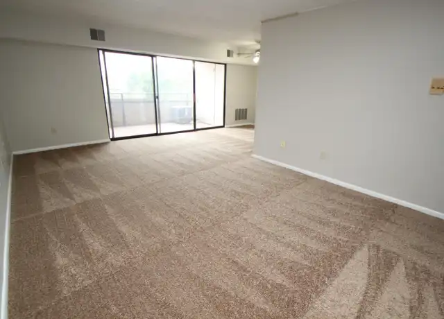 Property at 301 McKnight Park Dr, Pittsburgh, PA, 15237, 1 bed, 1 bath, [object Object]