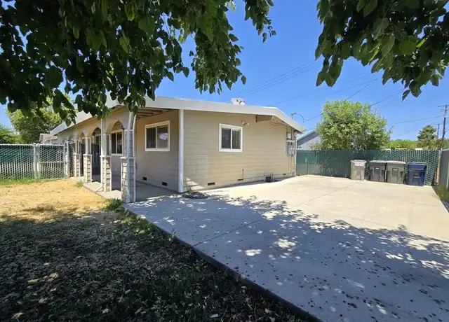 Property at 2824 Del Paso Blvd, Sacramento, CA, 95815, 2 beds, 1 bath, [object Object]