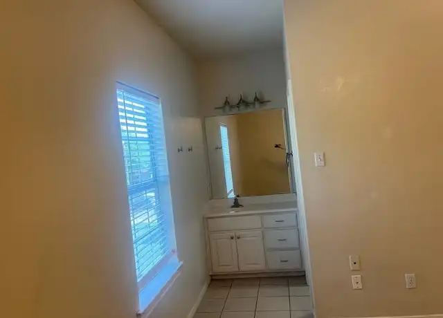 Property at 1701 S 12th St Unit 5202, Waco, TX, 76706, 2 beds, 2.5 baths, [object Object]