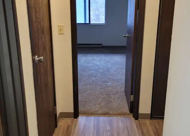 Property at 1015 E Central Entrance Unit 102, Duluth, MN, 55811, 2 beds, 1 bath, [object Object]