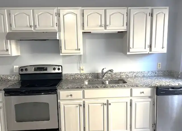 Property at 37 Mason Ave Unit 1, North Attleborough, MA, 02760, 2 beds, 1 bath, [object Object]
