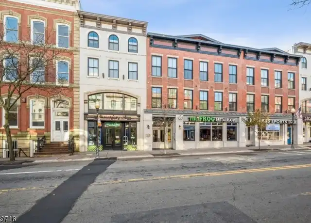 Property at 16 Washington St Unit 303, Morristown, NJ, 07960, 2 beds, 1 bath, [object Object]
