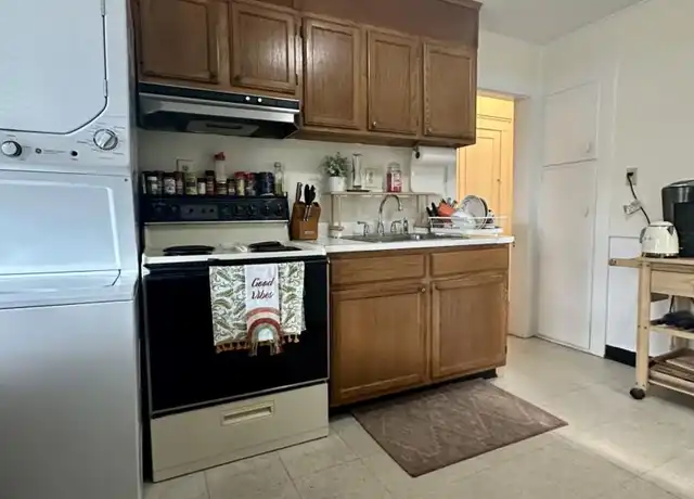 Property at 58 South Crescent Circuit, Brighton, MA, 02135, 3 beds, 1 bath, [object Object]