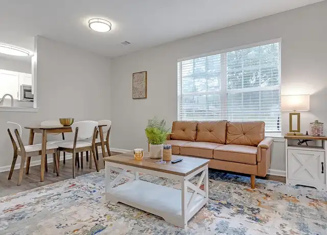 Property at Lakeview Oaks Townhomes - 1114 Mohawk St, Savannah, GA, 31419, 2-3 beds, 2 baths, [object Object]
