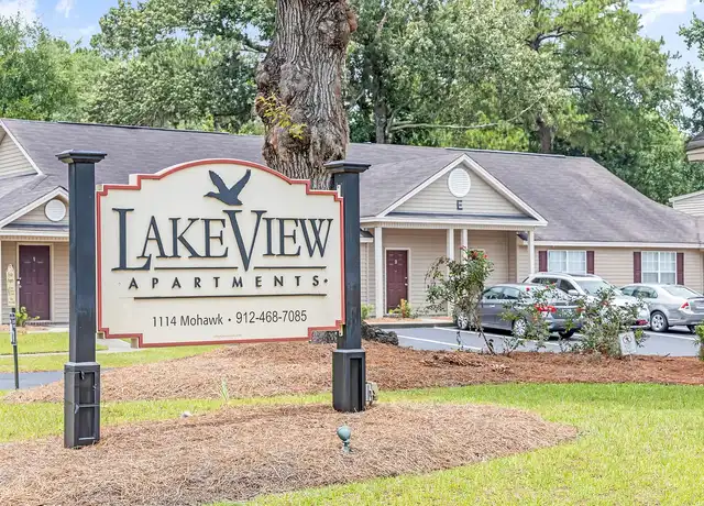 Property at Lakeview Oaks Townhomes - 1114 Mohawk St, Savannah, GA, 31419, 2-3 beds, 2 baths, [object Object]