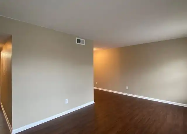 Property at Club View Apartments - 8917 Roebuck Blvd, Birmingham, AL, 35206, 1-2 bed, 1 bath, [object Object]